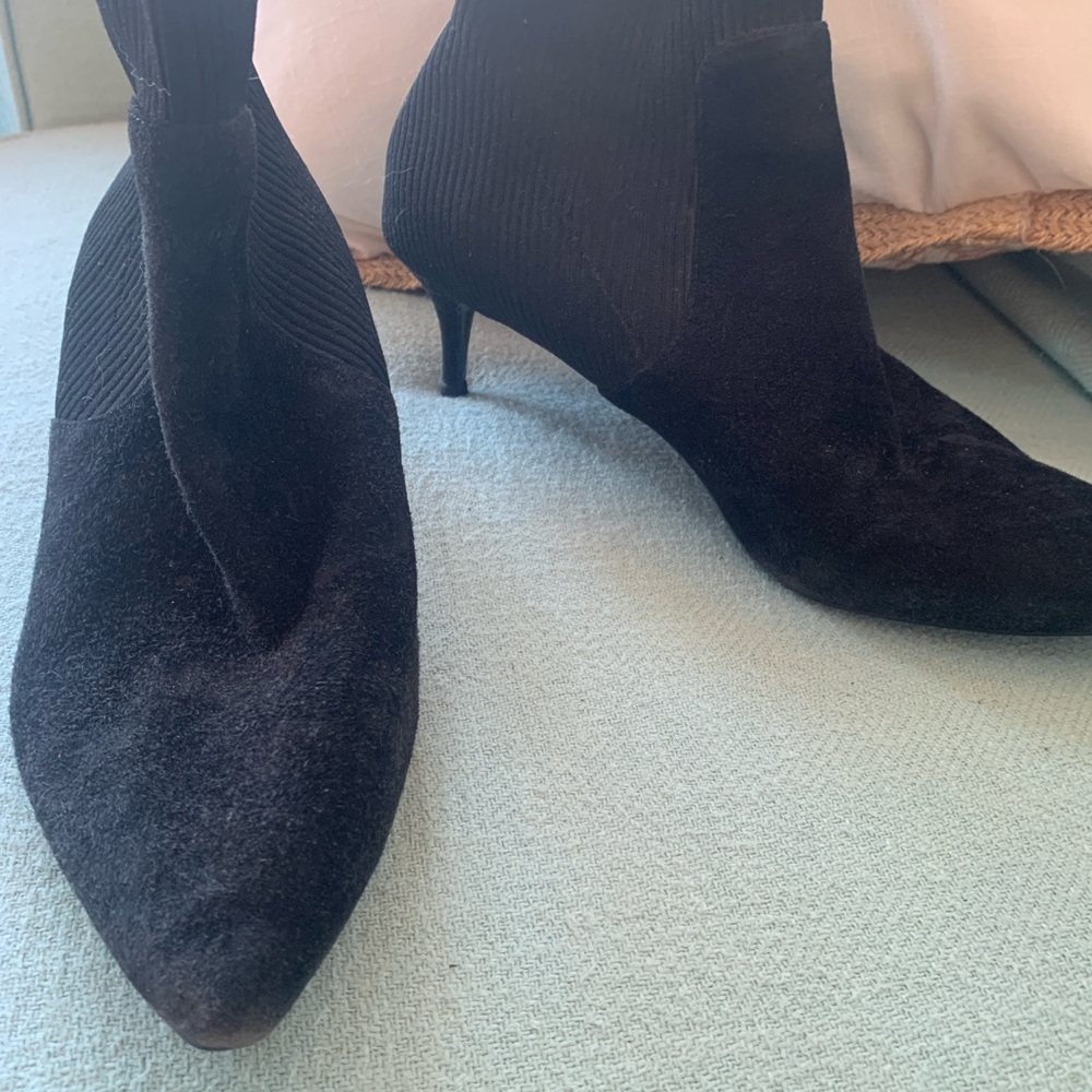 Kitten heel suede sock ankle boots